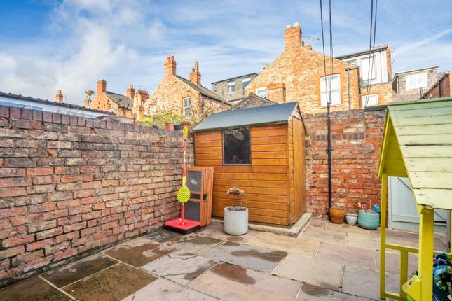 Terraced house for sale in Aldreth Grove, York