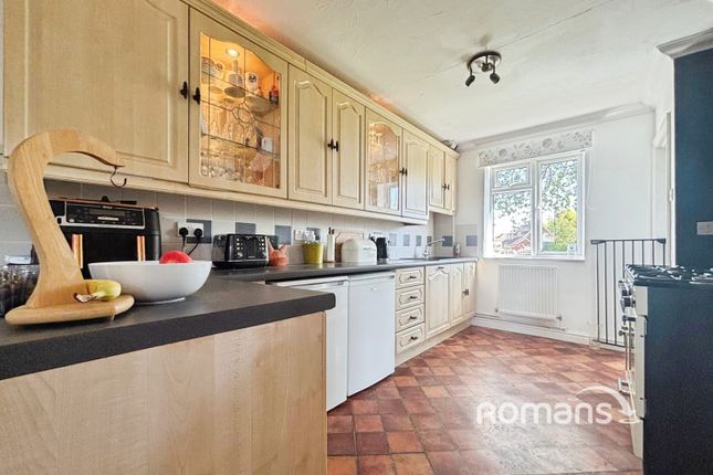 13, Moulsham Copse Lane, Hampshire photo 2