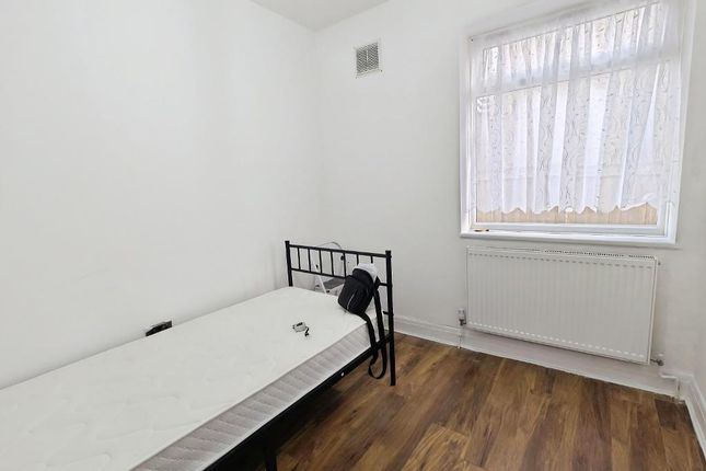 ., Philip Road, Rainham photo 4