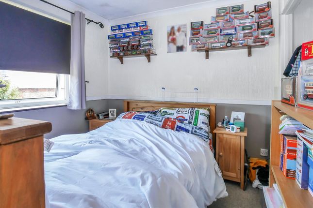 10 Glenmore Court, St. Winefrides Road, Littlehampton photo 4