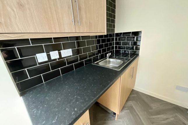 Flat 2 36 Willow Street, Accrington, Accrington photo 4