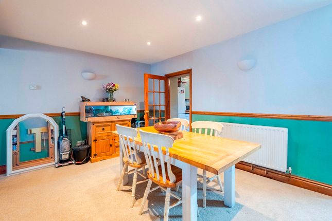 26 Cross Street, Lynton photo 4