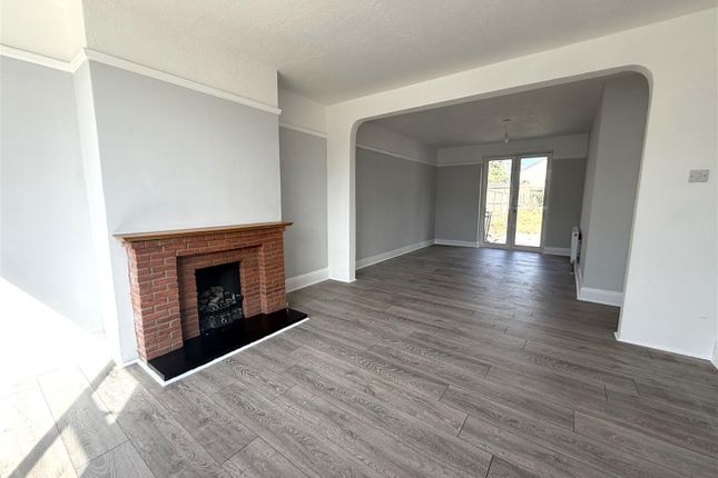 6, Iver Lane, Uxbridge photo 3