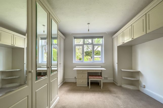 Weston Park, Thames Ditton photo 3