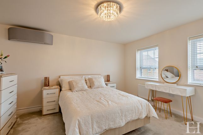 8630549-Interior23Wm-800