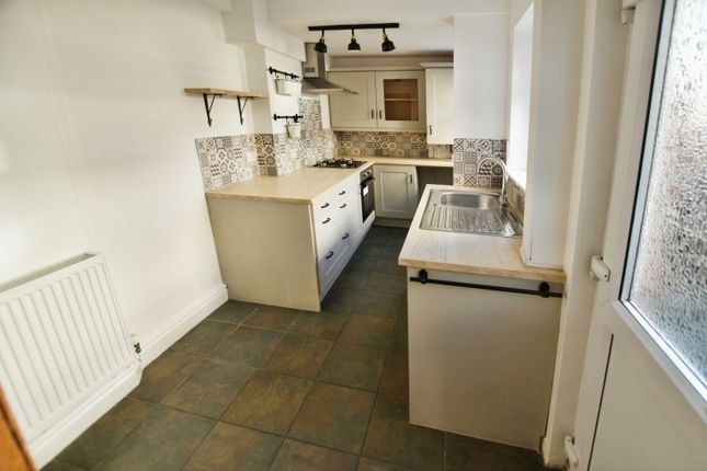 18, Bernard Road, Wrexham photo 4