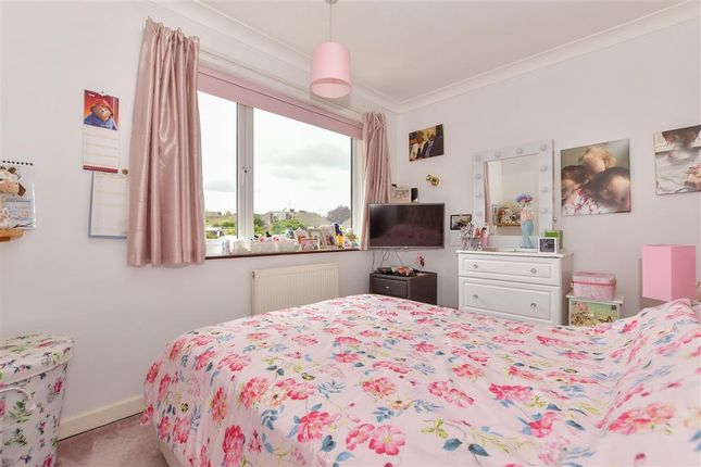 Springett Way, Coxheath, Maidstone, Kent ME17, 3 bedroom semi-detached ...