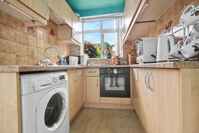53, Stannard Well Lane, Wakefield photo 4