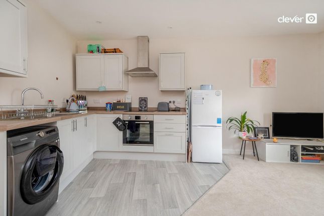 Flat 2, 5, Arundel Crescent, Plymouth photo 4