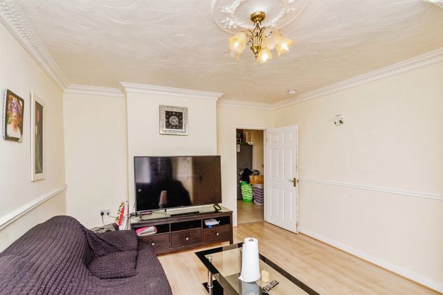12, Kelvin Place, Walsall photo 4
