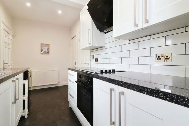 End terrace house for sale in Beaufort Gardens, Bishopbriggs, Glasgow