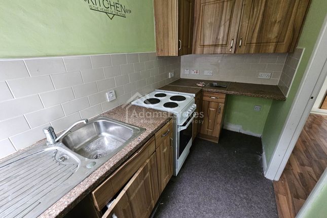 166, Healey Lane, Batley photo 5