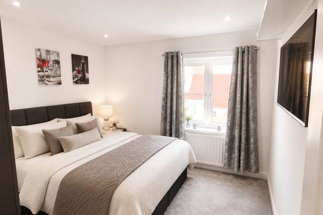 36, The Square, Loughton photo 4