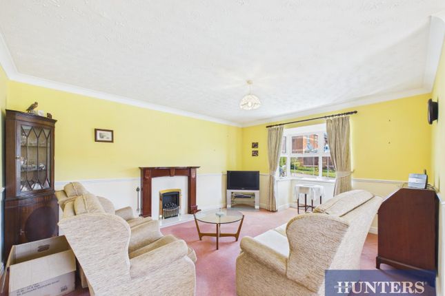 2, Mulberry Close, Bridlington photo 2
