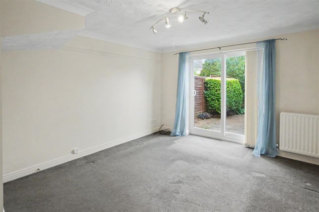 14., Lindisfarne Way, Kettering photo 2