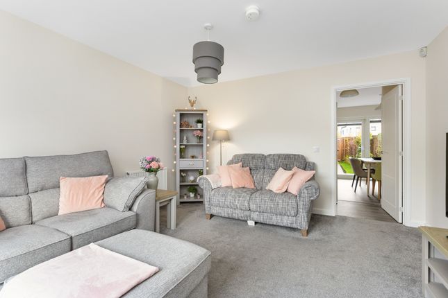 2, Lairdship Drive, Sighthill, Edinburgh photo 3