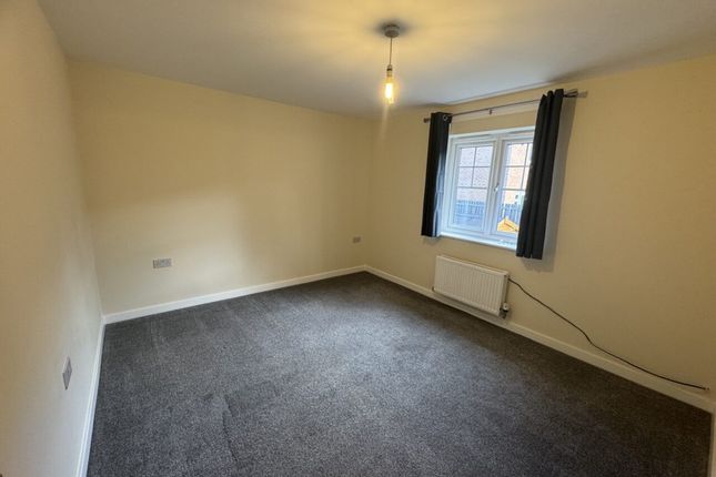 22, Rockwood Close, Knottingley photo 5