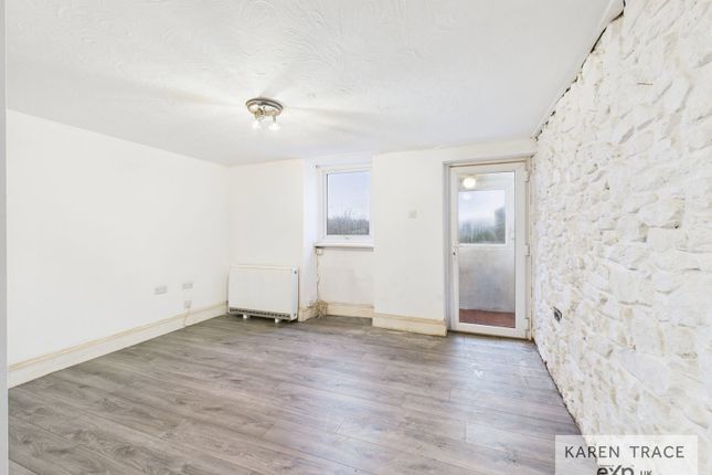 8, Carclaze Road, St. Austell photo 4
