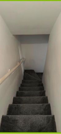 14, Vivian Place, Bradford photo 5