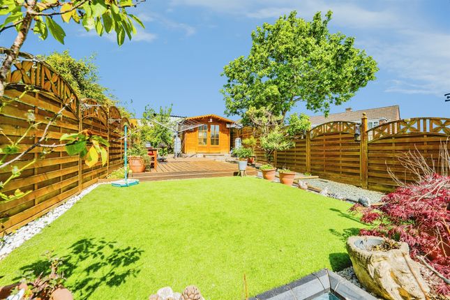 4, Willesden Road, BRIDGEND photo 2
