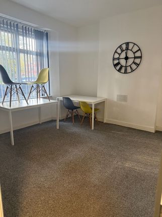 15 Adamsdown Square, Cardiff photo 4
