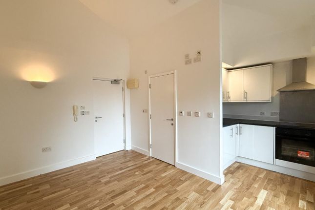 Flat 5, 21a Union Road, Cambridge photo 3