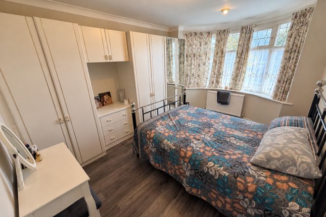 26, Birdsfoot Lane, Luton photo 4