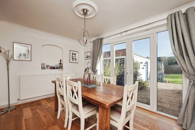 14, Bewsbury Cross Lane, Dover photo 5