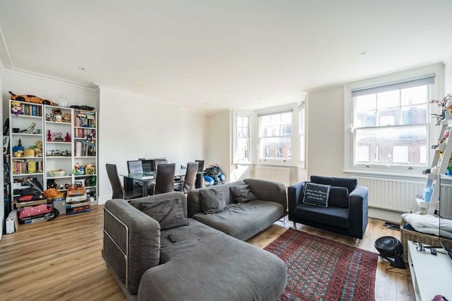 Top Floor Flat, 10, Callow Street, London photo 2