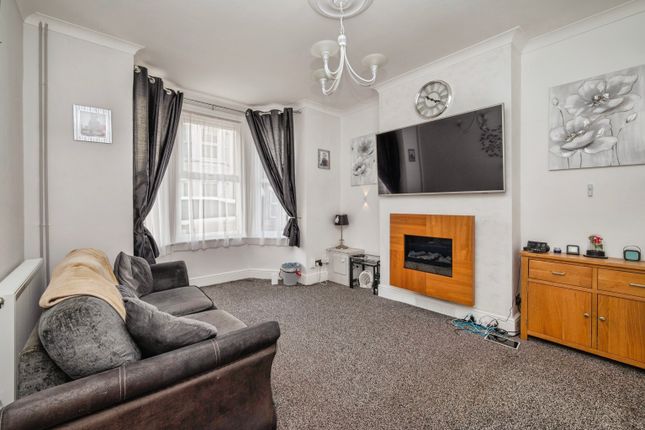 69, Albany Road, Great Yarmouth photo 2