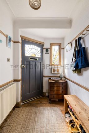 31, Alma Avenue, London photo 2