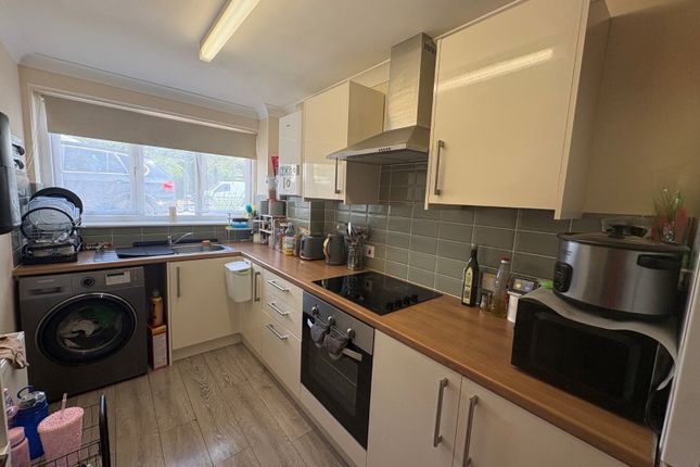 7 Stewart Lodge GOLD SUB,, Sycamore Avenue, Chandler's Ford photo 2