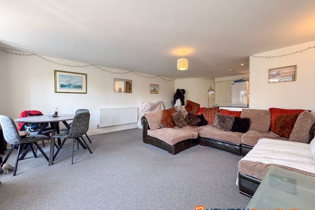 Apt 5, Barnby House, Newark photo 3