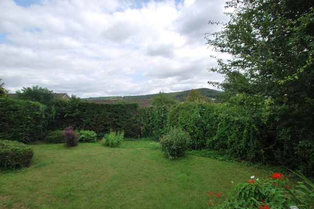 84, BATH photo 4