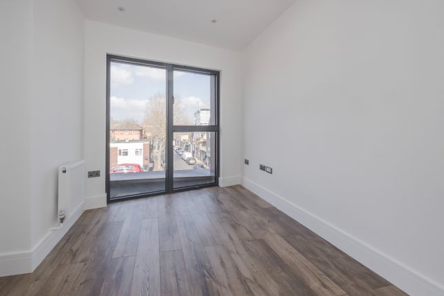 Flat to rent in Crownfield Road, London
