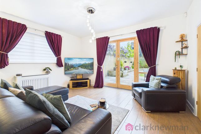 12, Sparrowhawk Way, Harlow photo 2