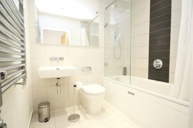 Penhurst House, 20, Sierra Road, Buckinghamshire photo 5