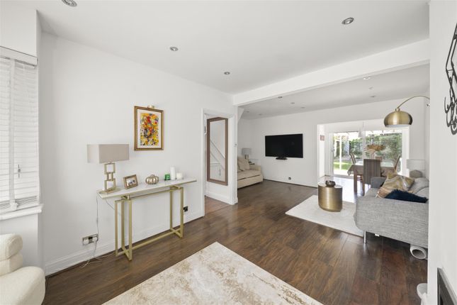 73, Lynmouth Drive, Ruislip photo 3