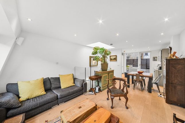2-bed flat on Flat 2, 424a, St. John Street, London, £850,000
