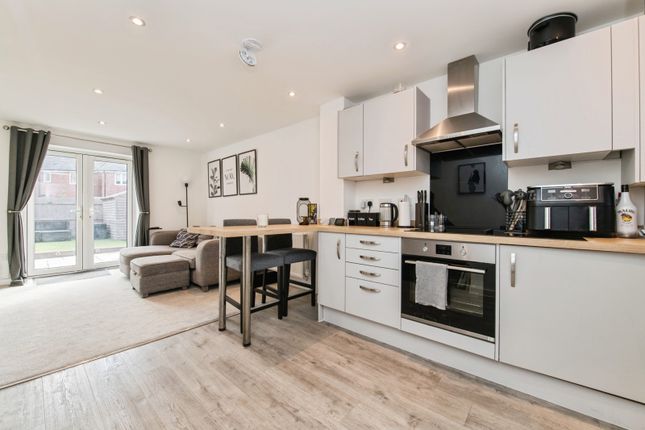 45, Orchard Way, Exeter photo 4