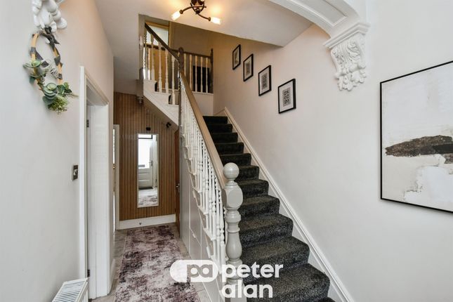 16, College Street, Aberdare photo 3