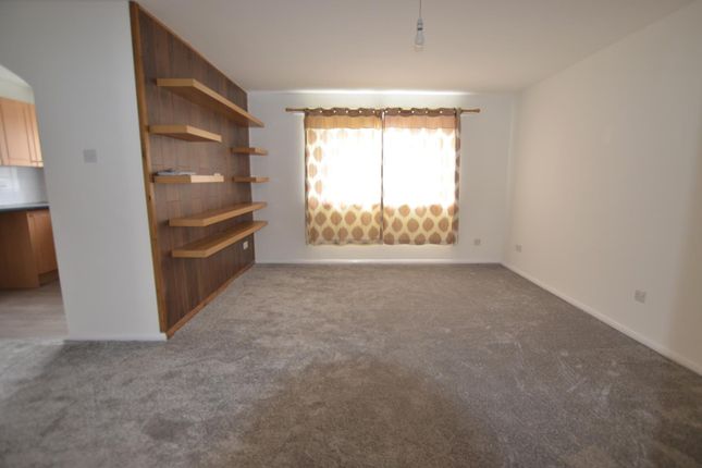 5, Wren Close, London photo 3