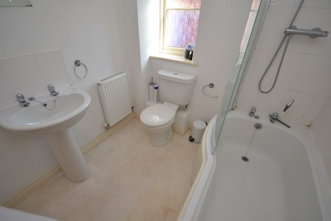 Semi-detached house to rent in Wilford Road, Ruddington, Nottingham
