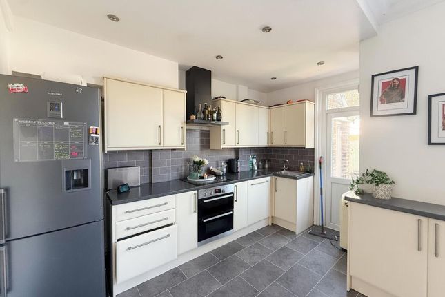 109, Hainault Avenue, Westcliff-On-Sea photo 5