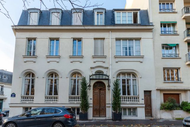 Thumbnail Detached house for sale in Street Name Upon Request, Paris 7Ème, Fr