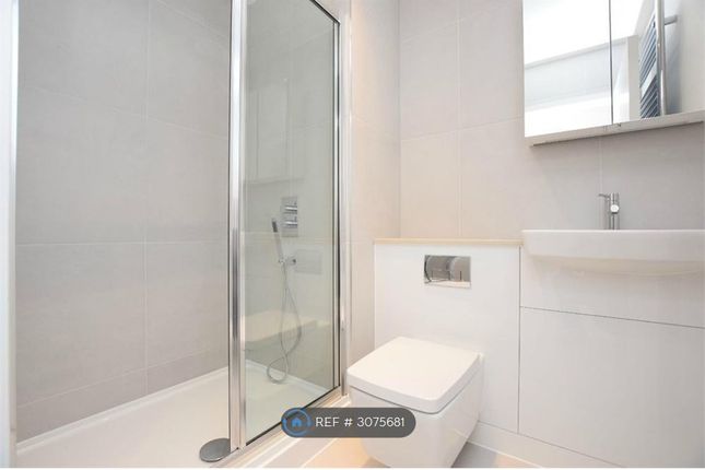 Flat, Burnell Building Wilkinson Close, London photo 4