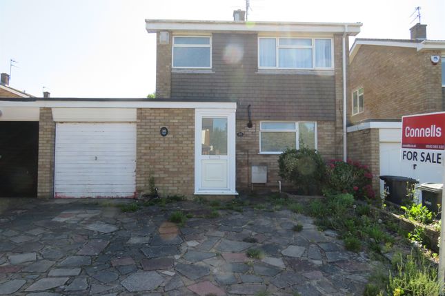 Thumbnail Detached house for sale in Redgrave Gardens, Luton