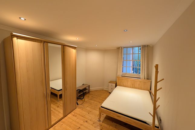 39, Tavistock Place, London photo 3