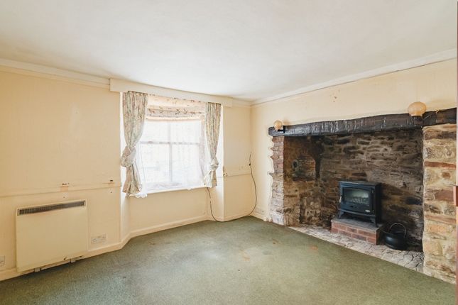 15 West Street, Tiverton photo 2