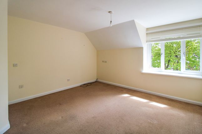 33, Farley Court, Farnborough photo 2